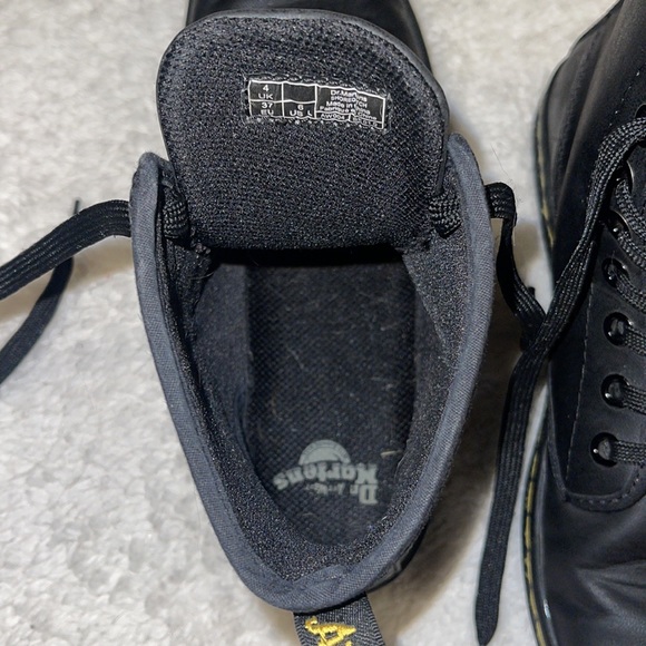 Pre-worn Air Wair with Soles bouncing by Dr. Martens size 6 in black - Picture 11 of 15